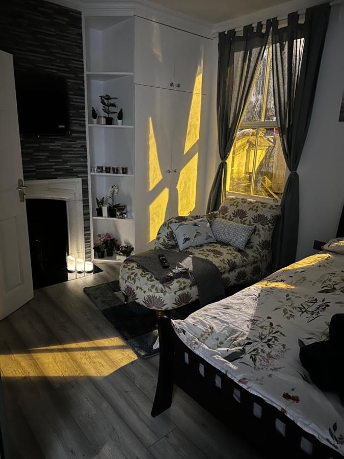 Guest&Rest 5 Apartment London Bagian luar foto