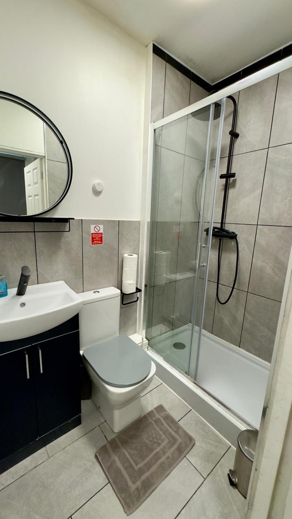 Guest&Rest 5 Apartment London Bagian luar foto